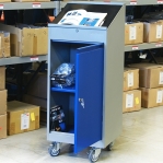 Työkaluvaunu 500x500x1100/1270 kirjoitusalustalla lukittava