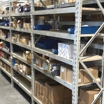 Varastohylly pyörillä 2100x1200x600, 3 orsitasoa lastulevyllä 22 mm MAXI