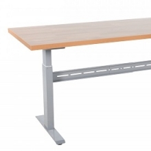 El. Työpöytä tammilaudalla 2000 mm